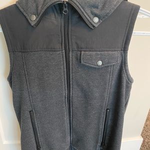 Burton vest
